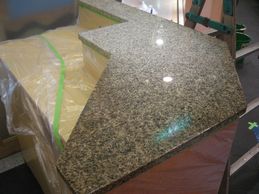 店舗カウンター・シミ前.jpg